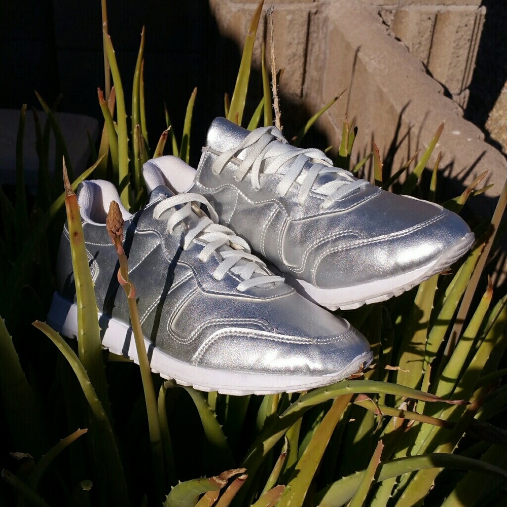 Top shop, silver sneaker